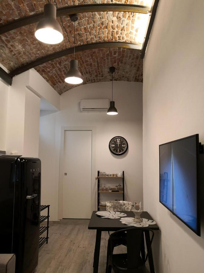 DOMUSCUNEO Barra di Ferro 3 bianco Esterno foto